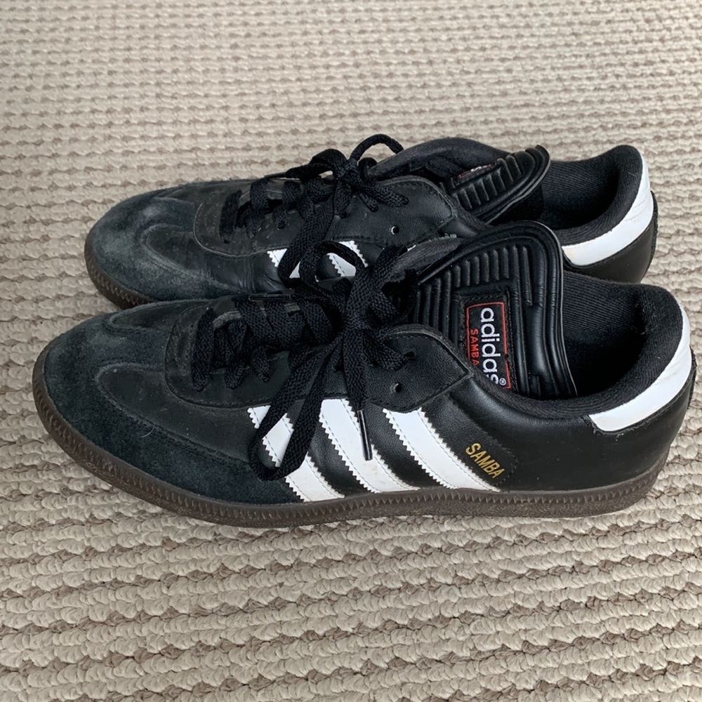 Classic adidas samba sneakers, black and white, size 8